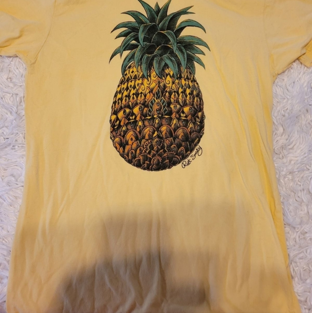 Yellow pineapple top